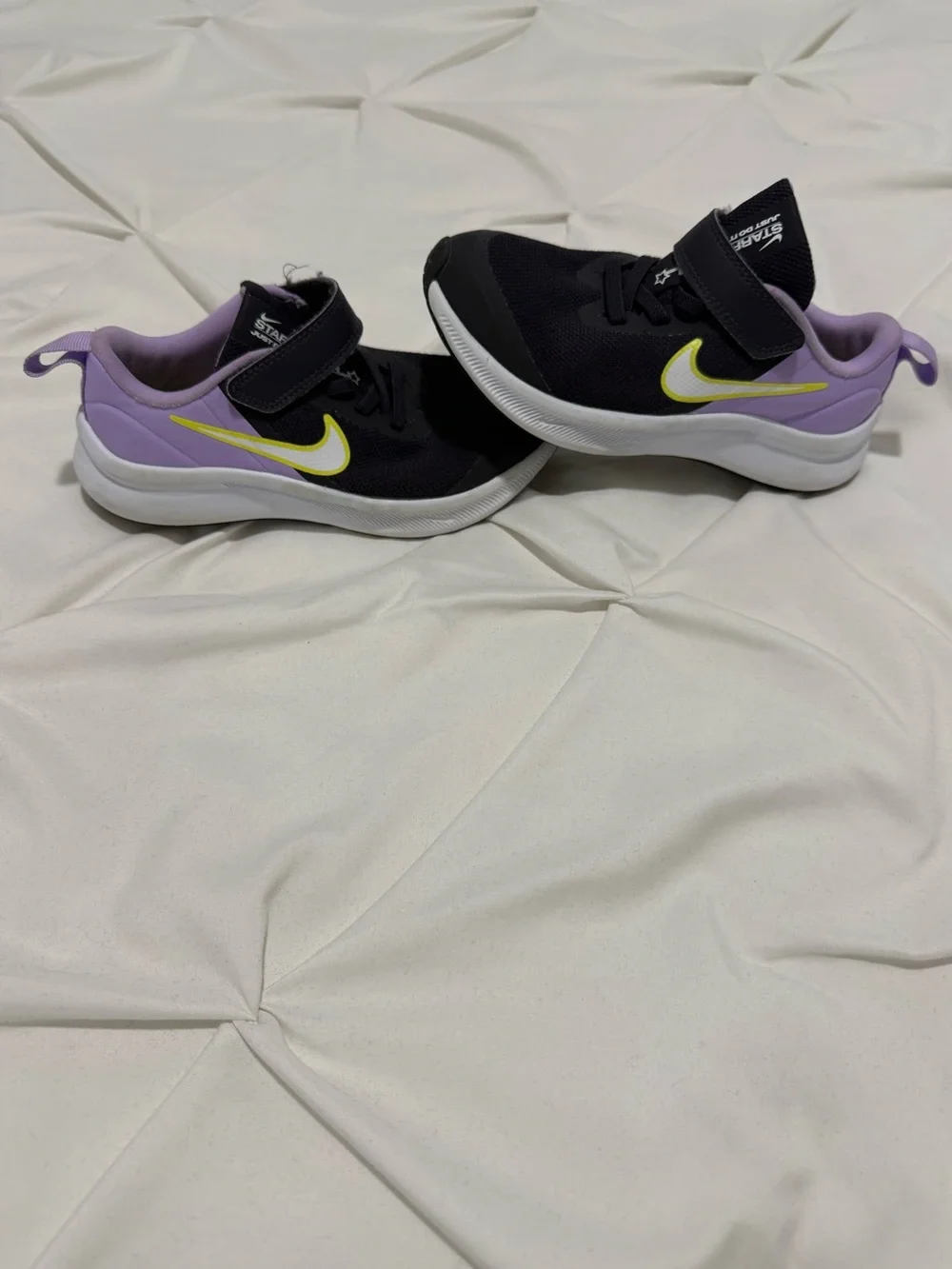 Nike Kids Black & Lilac Sneakers with Yellow Swoosh